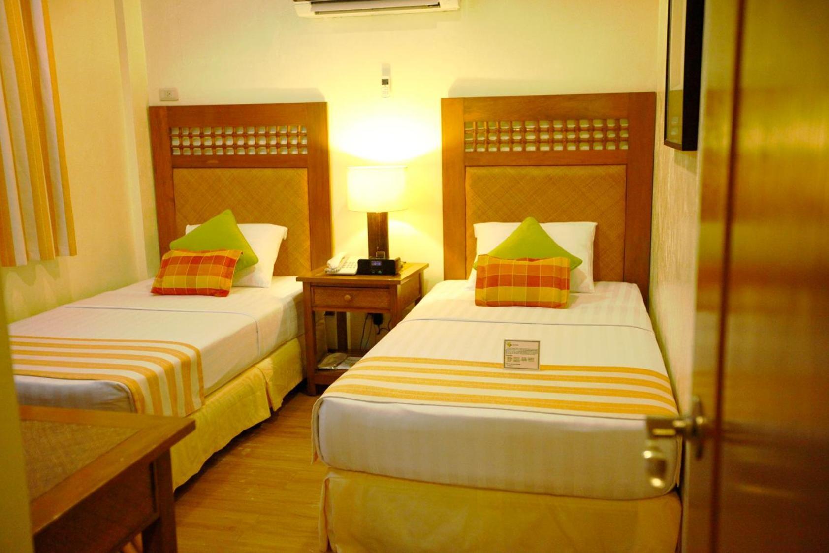 Boracay Tropics Resort Hotel Manoc-Manoc Экстерьер фото