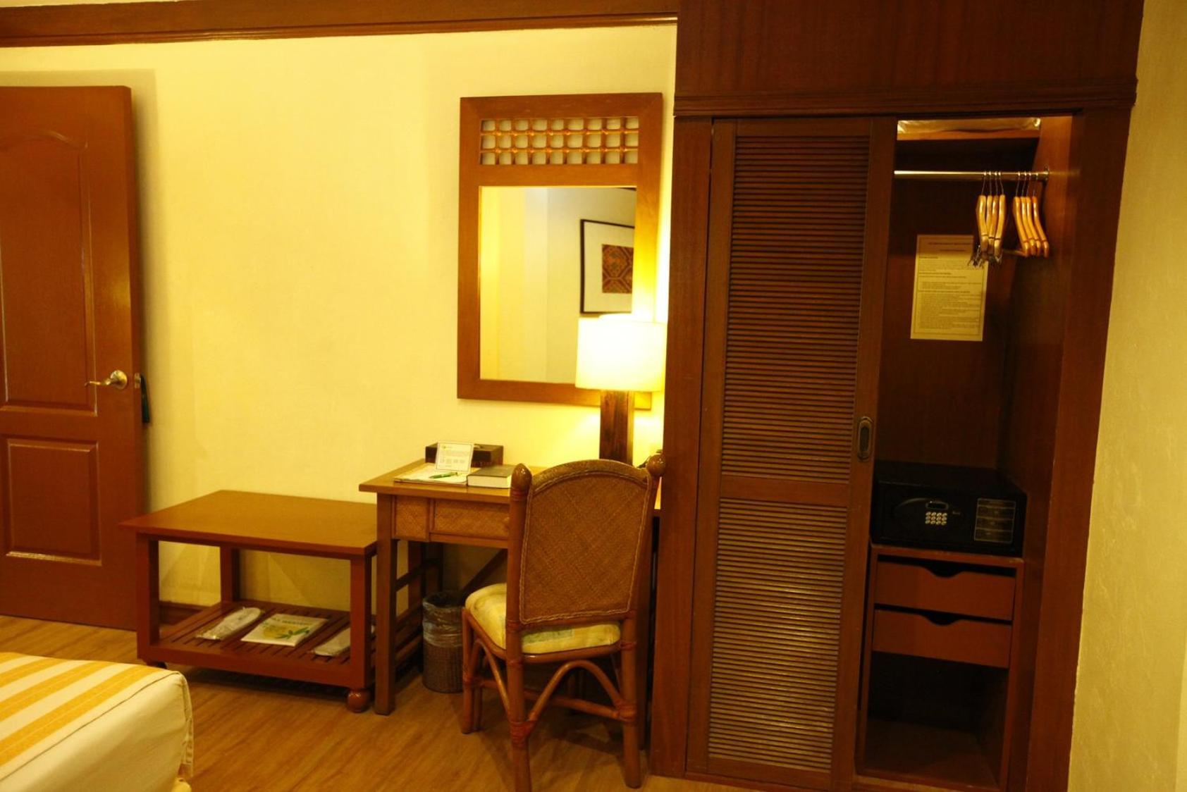 Boracay Tropics Resort Hotel Manoc-Manoc Экстерьер фото