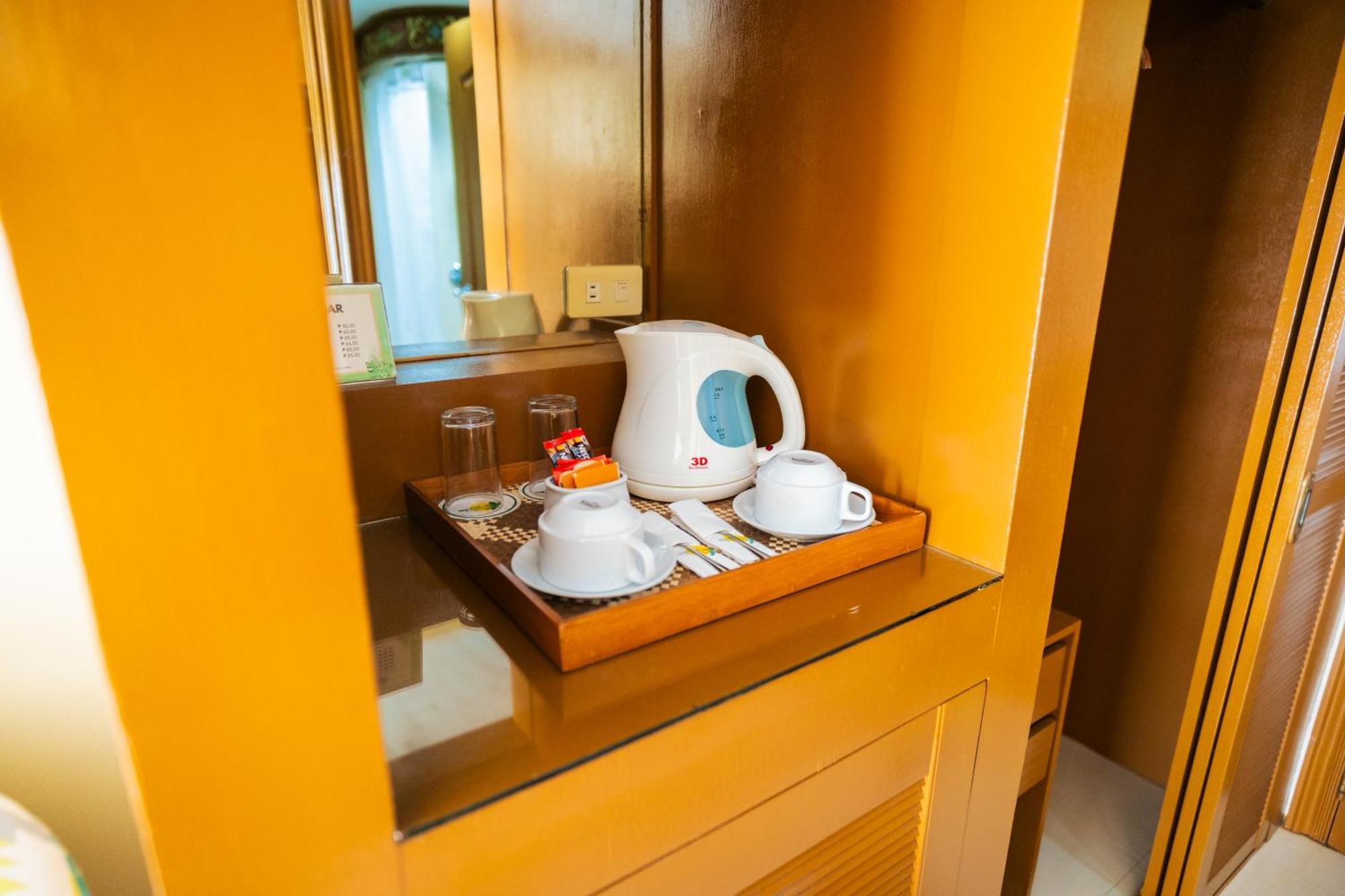 Boracay Tropics Resort Hotel Manoc-Manoc Экстерьер фото
